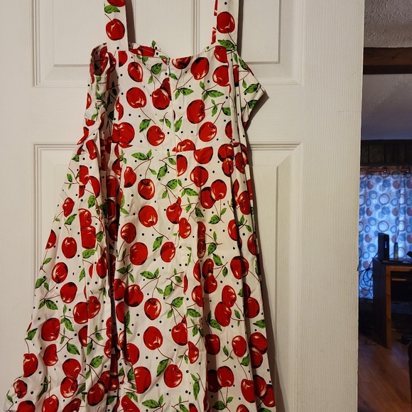 Dress - Picture 2 of 3